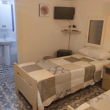 Newlife Via Dante Konukevi